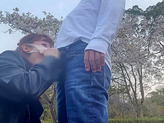 『素人女子大生野外sex』お昼の公園で散歩お花見しながら種付け中出し野外sex！彼女調教/素人カップル/歳の差/美少女/スタイル抜群/色白美乳/リアルハメ撮り/english Subtitles