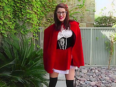 Little Red Riding - Amber Hahn
