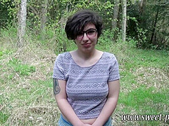 Oliver Sweet In Une Ado A Lunette Toute Timide Me Suce E