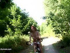 Outdoor Flexi Nude Fun - Watch4Fetish