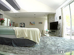 Sneaky Stepsis Slithers Into Stepbro's Bed - SpyFam