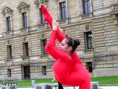 Flexible Statue In Front Of The Court - Watch4Fetish