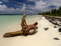 Jennifer Love - Has Amazing Sex On A Beautiful Deserted B