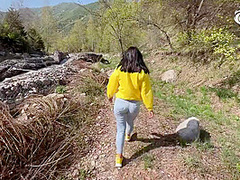 Tourists Decided To Make A Blowjob In Nature
