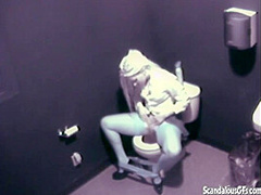 Public piss slut mastrubates in solo session