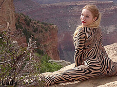 Contortion Performance On Grand Canyon - Watch4Fetish