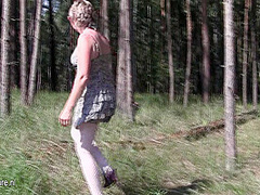 Squirting Mature Slut Masturbating In The Woods - MatureNL