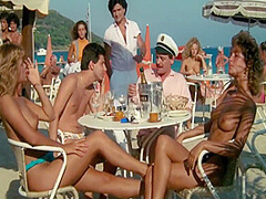 Filles Sexy On Se Calme Et On Boit Frais A St Trop