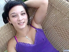 Petite solo teen hottie masturbates