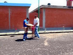 Danna Hot - Ellos Humil N En Publico Y Follan Literalmente En Medio De La Avenida A 7 Min
