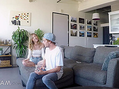 Fucking Stepmom and Stepsis In Same Week - SpyFam