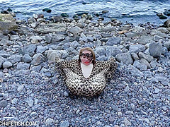 Beach Feeling In Zentai - Watch4Fetish