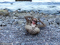 Beach Feeling In Zentai - Watch4Fetish