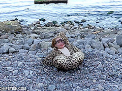 Beach Feeling In Zentai - Watch4Fetish