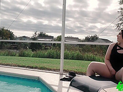 Hektek Desires In Pool Guy Fucks Client