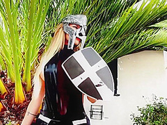 Arena Flirt Fight One!!!! Spectacular Fight Between Valentina Hammer And Sara The Gladiator!
