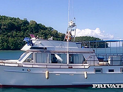 Blonde Gets Fingered And Butt Fucked While With Brook S And Jamie Brooks