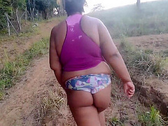 Novinha Old Wanted To Celebrate Her Birthday By Giving Her Big Pussy In The Bush