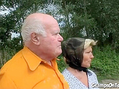 Teen whore in threeway with elderly couple