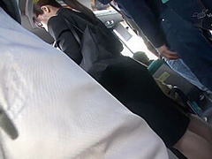 668 Slut ● Beautiful Legs Woman Who Is Fingered I