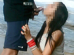 Farhana R Real Life Desi Couple Fucking At Beach