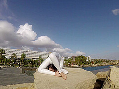 Elegnant Contortionist In White Spandex - Watch4Fetish