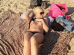 Offentlich Am Elbstrand 2 Madels - 2 Orgasmen - Bibi Xxx