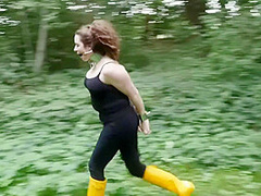 Mia On The Run
