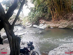 Yulieth Gomez All Horny In The River Masturbates And Sucks Me Rich Yulieth Gomez 在河里自慰和吸我的所有角质 Yuli