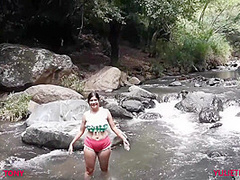 Yulieth Gomez All Horny In The River Masturbates And Sucks Me Rich Yulieth Gomez 在河里自慰和吸我的所有角质 Yuli