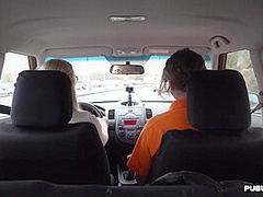 Deepthroat GF public fucked outdoor in car by driving tutor