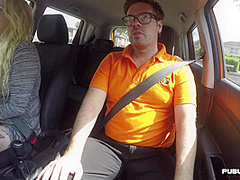 Cowgirl curvy MILF public pussyfucked in car outdoor