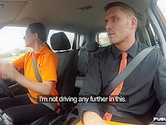 Mediumboobs slut fucked in the car by driving tutor