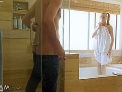 Stealthy Step Bro With Big Cock Seduces Step Sis - SpyFam