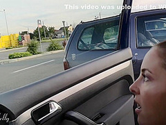 Slutty Girfriend Gives Head In Public Parking Lot With Wet Kelly