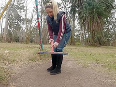 Swing Masturbation