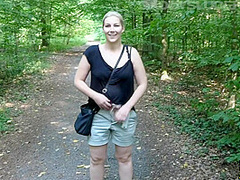 Deswegen Sollen Frauen Nicht Alleine In Den Wald Gehen!
