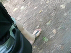 Deswegen Sollen Frauen Nicht Alleine In Den Wald Gehen!