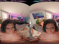 Ebony bombshell plays with her pussy in virtual reality