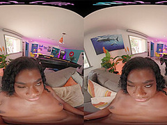 Ebony bombshell plays with her pussy in virtual reality