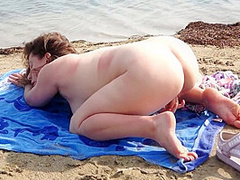 Busty Bitch Violently Cums On A Public Beach