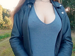 Boobwalk: Wiggly Overboob #2
