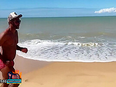 Perdemos A Buceta E Boquete No Futebol Para Um Homen Que Apareceu Do Nada Na Praia - Trisal - Threesome - Fudedordebuceta2017 E Lorrany Exotica 11 Min