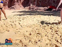 Perdemos A Buceta E Boquete No Futebol Para Um Homen Que Apareceu Do Nada Na Praia - Trisal - Threesome - Fudedordebuceta2017 E Lorrany Exotica 11 Min