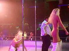 Blondage1 - Part4 S04 With Janine Lindemulder And Julia Ann