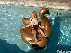 Sucks And Fucks Near The Pool 10 Min - Kylie Paige