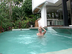 Aalyiah Love - Quepos, Costa Rica