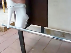 Pretty feet in 7 inch sexy high heel shoes