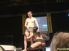 Cocksharing Show on Stage