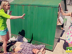 Raquel Roper Jessie Young- Hands-On Help for Homeless Man - Public Handjobs